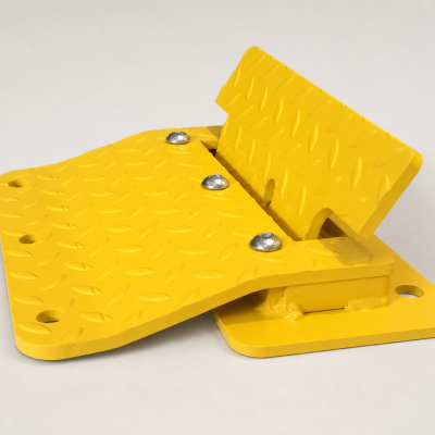 Standard Flow Plate photographed in a clean industrial setting